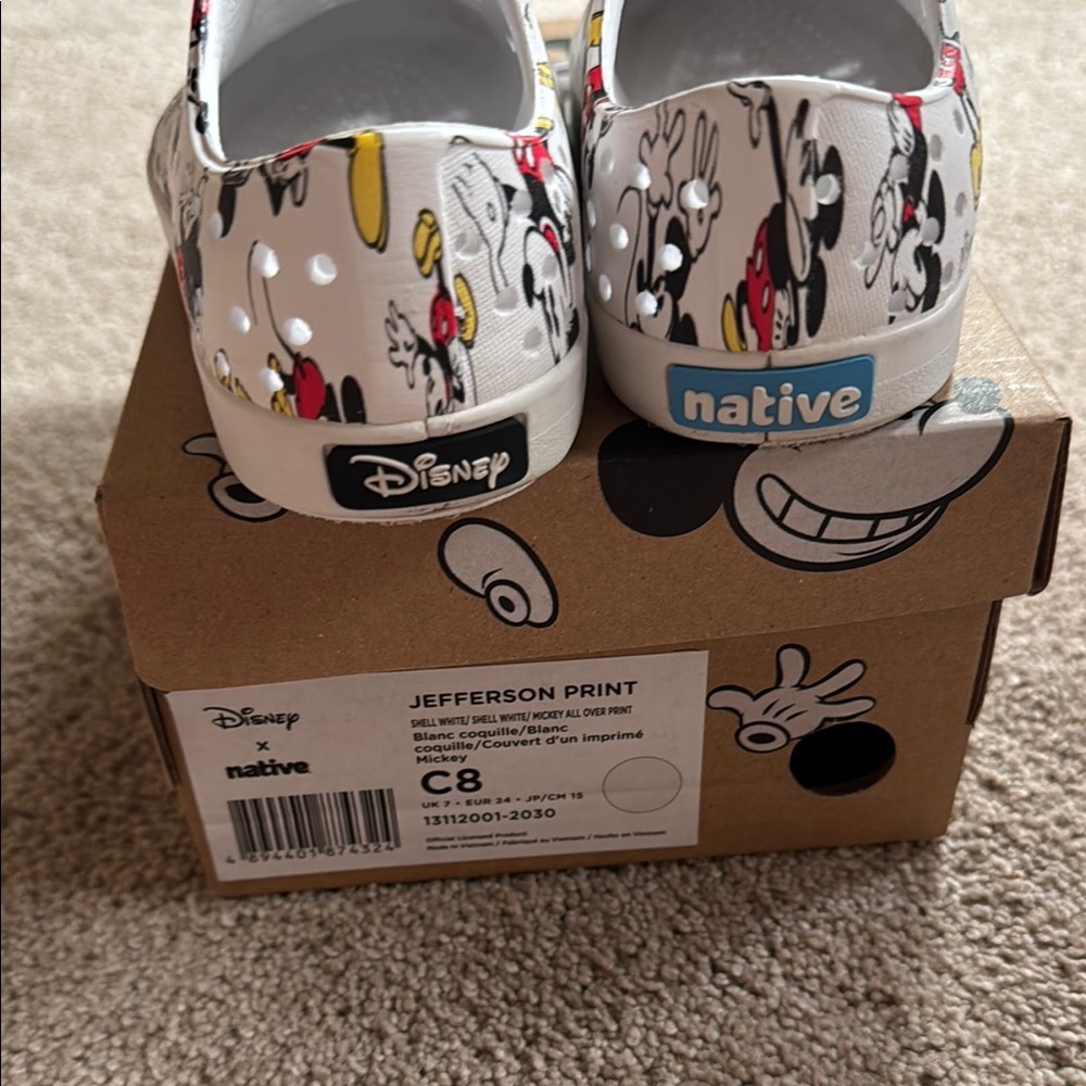 Native Kids' Jefferson Mickey Mouse Print Sandals - White, Black, Red